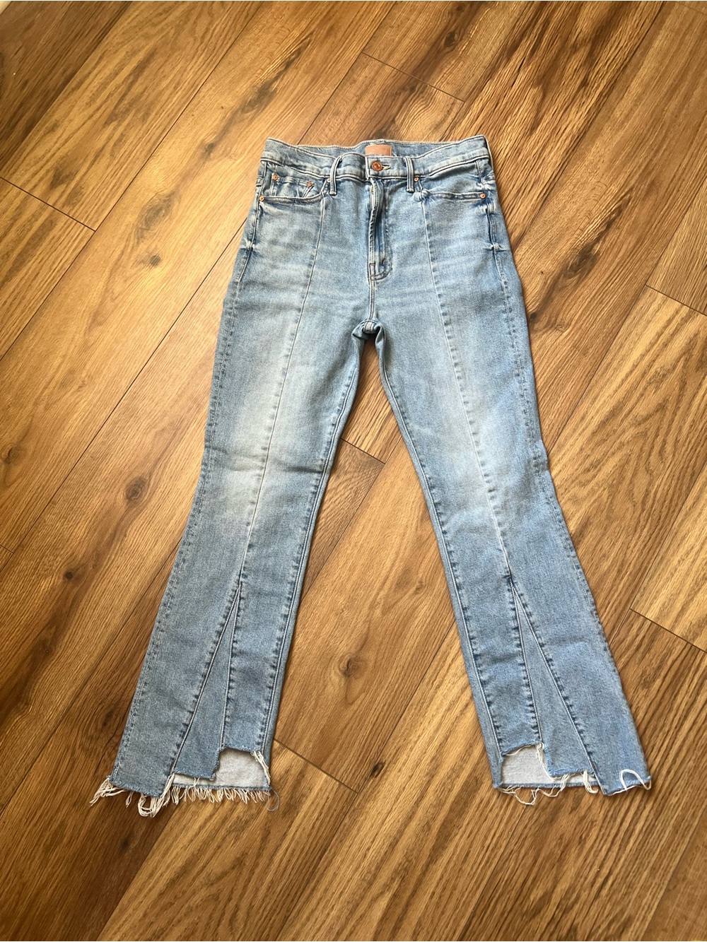 MOTHER Light Blue The Insider Crop Pointy Fray Denim Jeans